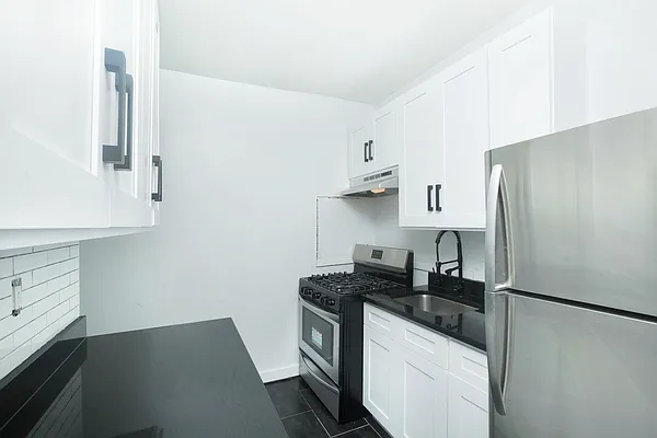 Rented by Arden Realty Corp. | media 11