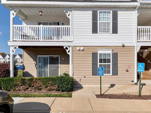 195 Brandy Mill Cir #31A, High Ridge, MO 63049