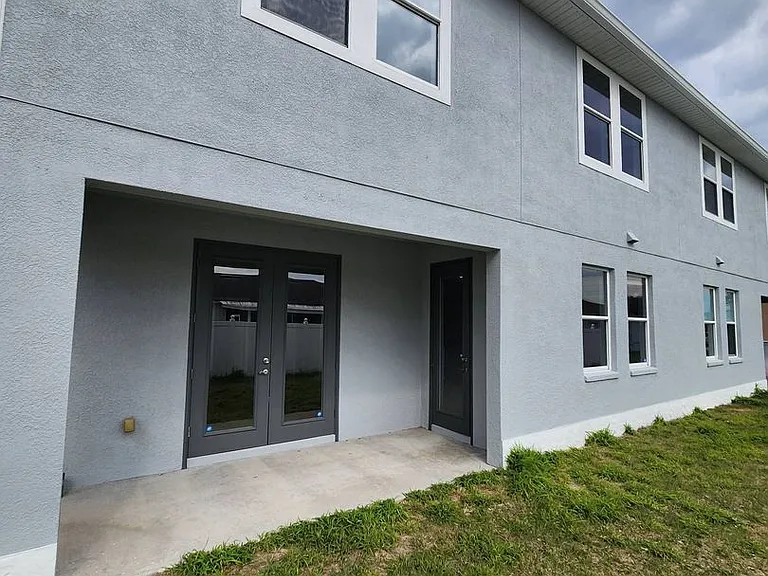 328 Dundee Dr — Photo 49