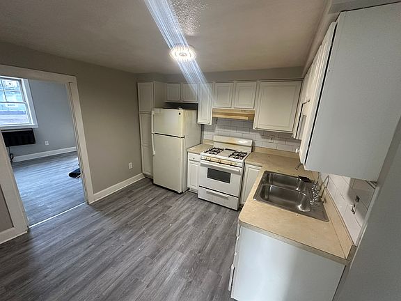 3rd image of 260 Pronesti Ln