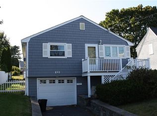 1131 Hope St, Bristol, RI 02809