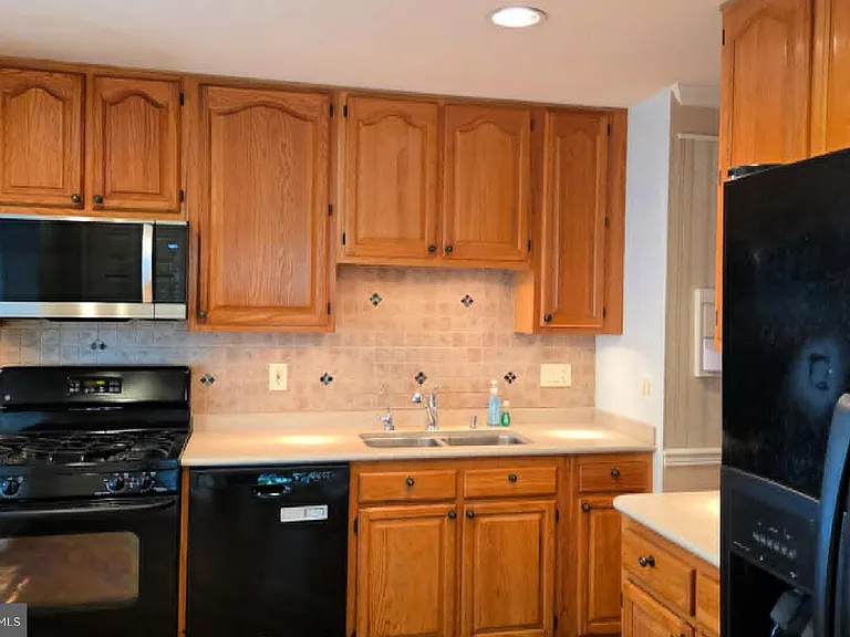 16853 Capon Tree Ln — Photo 6