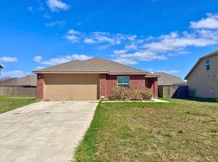 1408 Doncaster Dr, Seguin, TX 78155