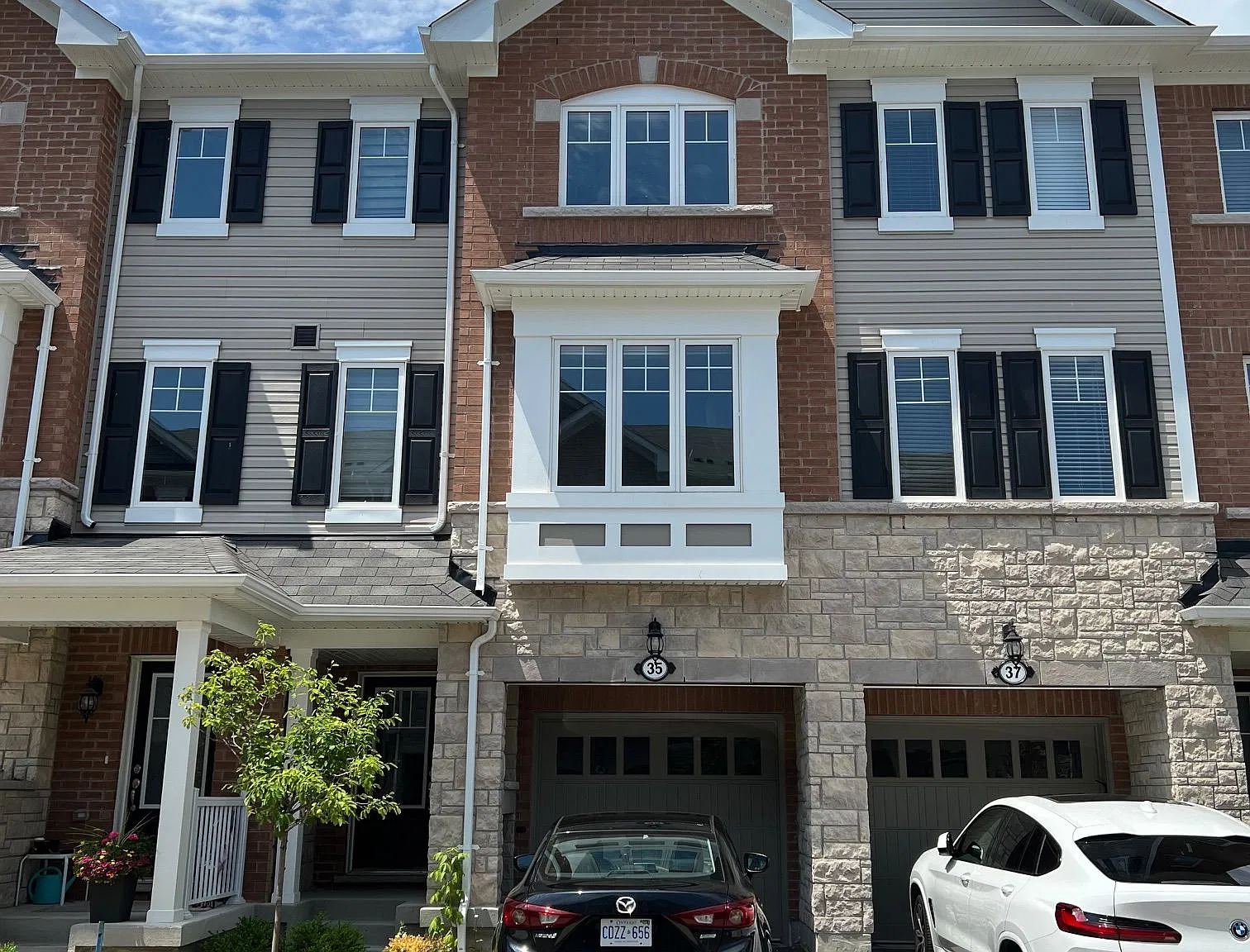 3 bed, $2,950 — Photo 1