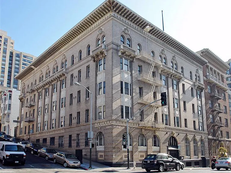 Side exterior view of the apartment building at 980 Bush St, San Francisco, CA 94109, USA