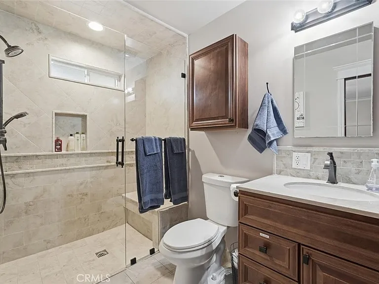 5348 Doris Way — Photo 44