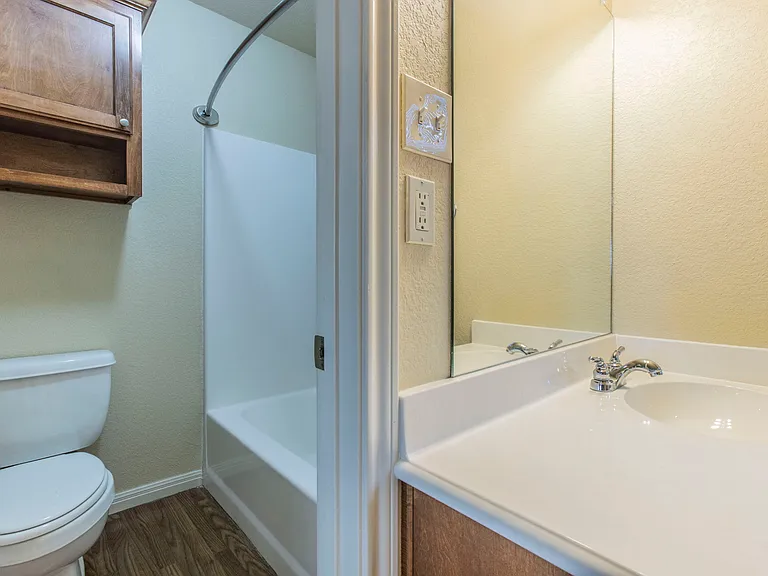 109 Meadow Park Cir — Photo 11