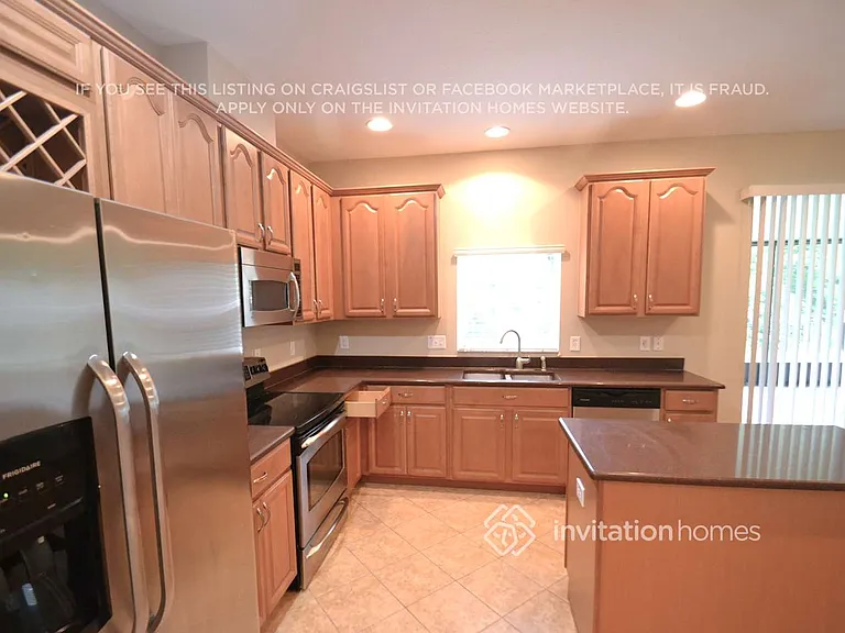 11140 Creek Haven Dr — Photo 2