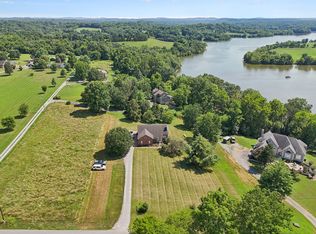 131 E Robertson Rd, Castalian Springs, TN 37031