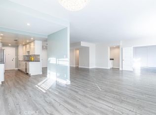 412 N Palm Dr APT 303, Beverly Hills, CA 90210