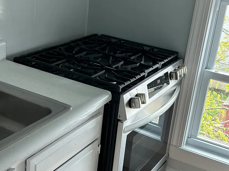 644-648 King Philip St #1 — Photo 7