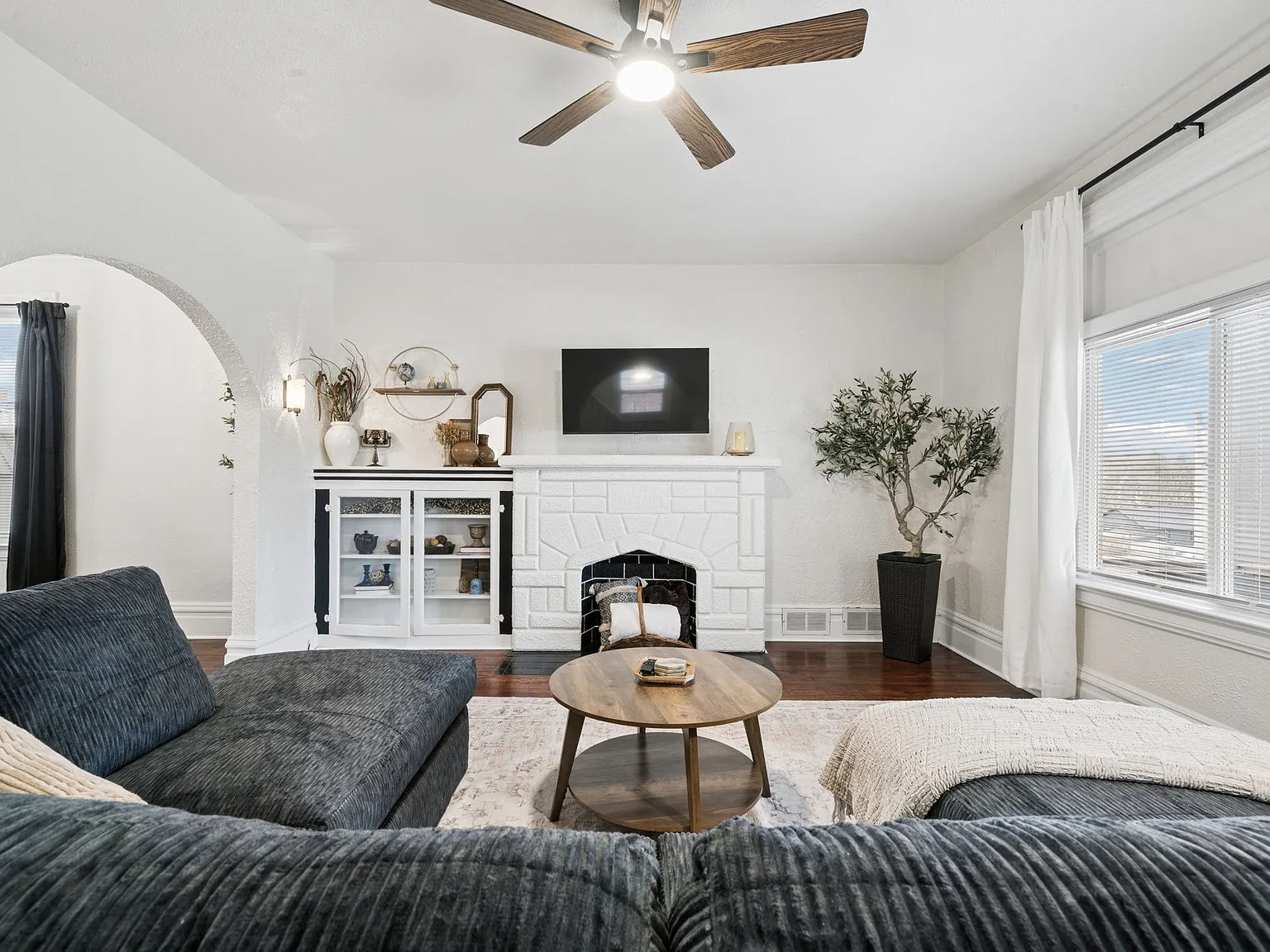 6 Webster Ave — Photo 2