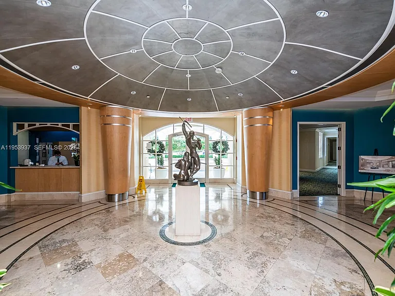 888 Brickell Key Dr #L10 — Photo 5