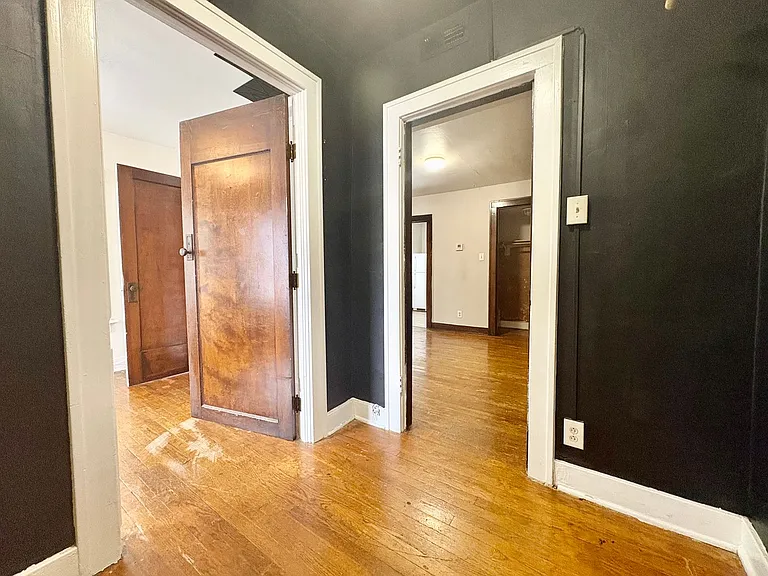 Rock Crest — Photo 32
