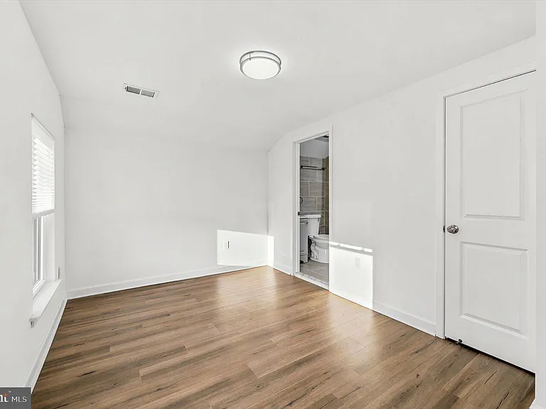 514 Ryers Ave #B — Photo 15