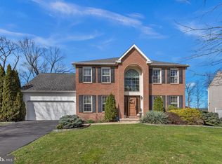 213 Summerwind Ln, Harleysville, PA 19438