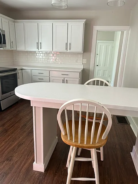 2 bed, 1.5 bath, 1100 sqft, $1,900 — Photo 3