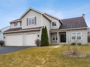 2621 Fieldcrest Dr, Mundelein, IL