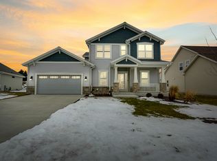 21756 N Weather Edge Cir, Lannon, WI 53046