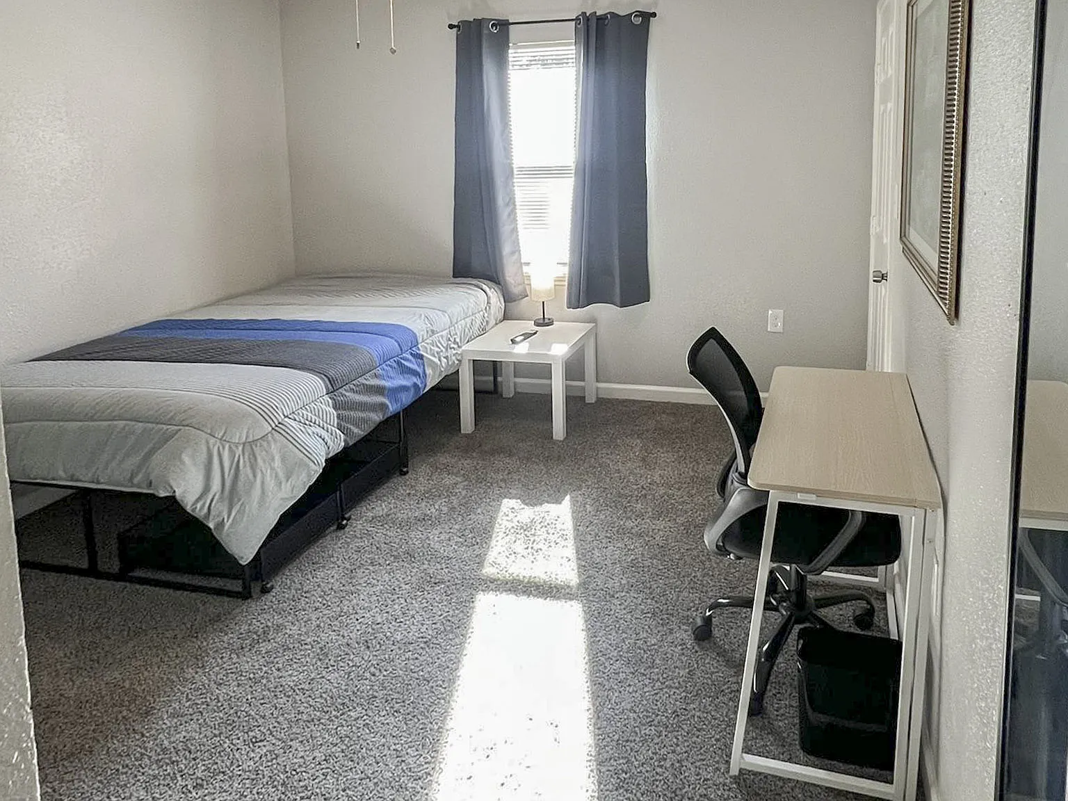 4 bed, 2.0 bath, 1217 sqft, $754 — Photo 3