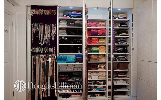 Rented by Douglas Elliman | media 53