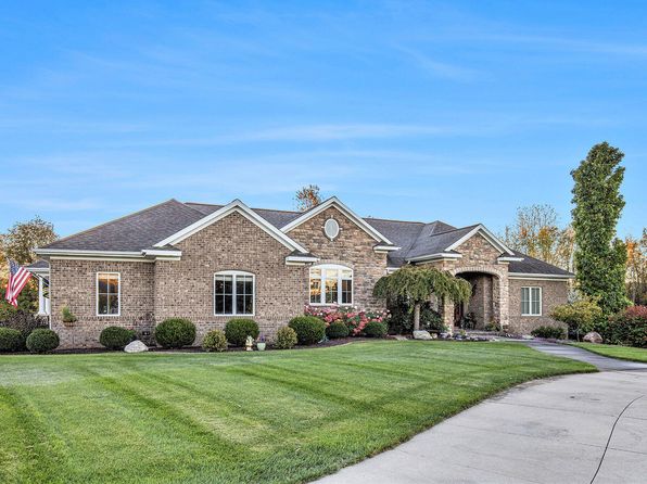3178 Ridge Port Dr NW, Grand Rapids, MI 49544
