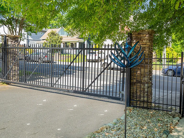 1512 Seigle Ave #4 — Photo 11