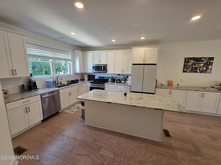 156 W Front St #9 — Photo 15