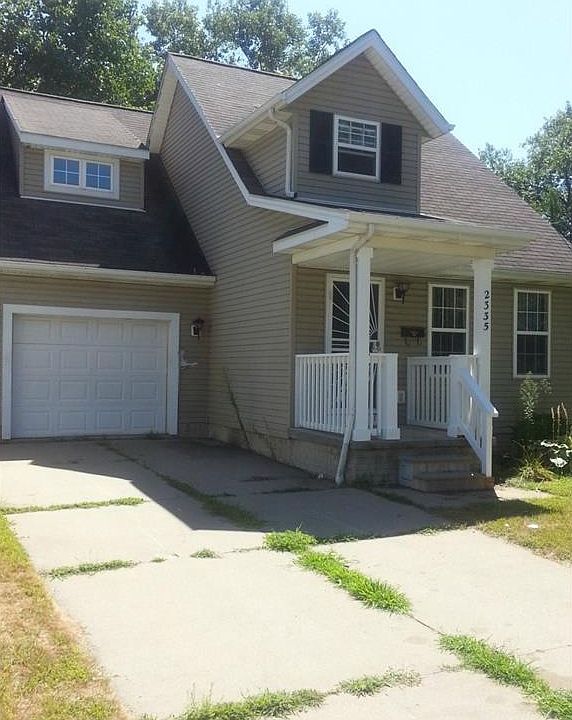 2nd image of 2335 E 59th St