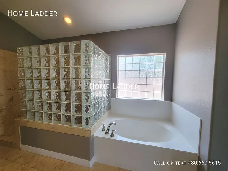 9030 S 10th Dr — Photo 25