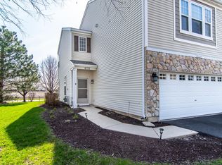 4133 Blackstone Dr, Aurora, IL 60504