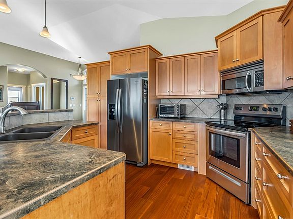4th image of 2568 Lake Breeze Ct