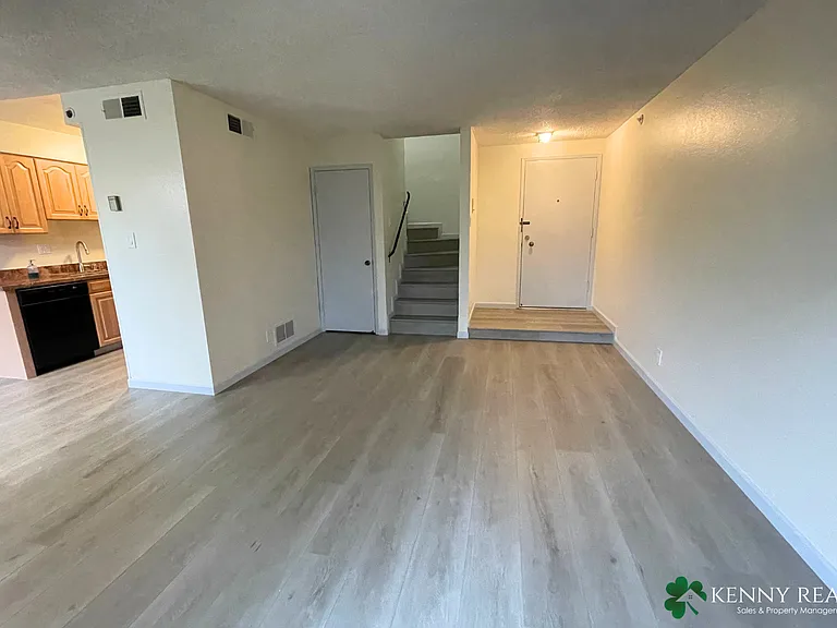 3709 Fairfax Way — Photo 3