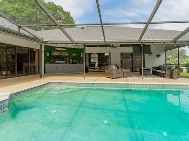 2906 Pine Club Dr — Photo 6