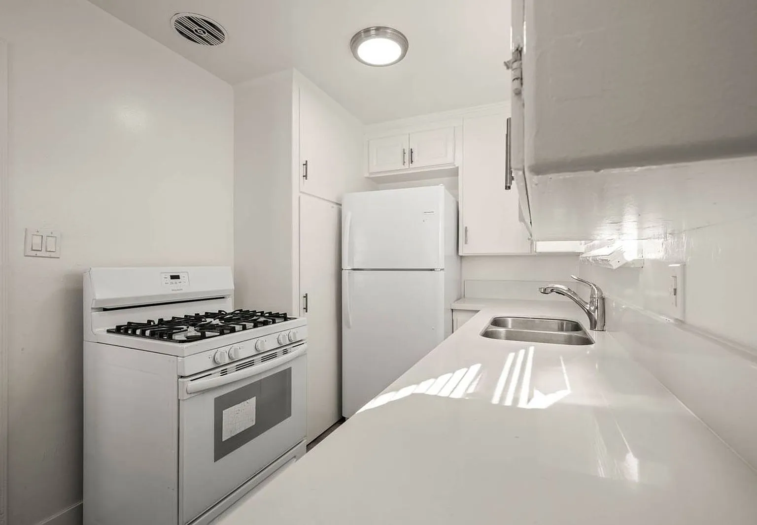 1 bed, 1.0 bath, 600 sqft, $1,489 — Photo 3