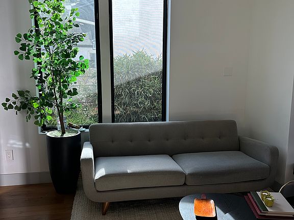 5th image of 4548 36th St