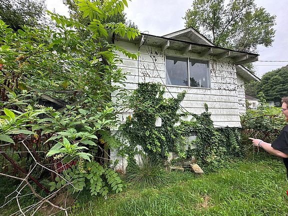 5th image of 1567 Benton Station Rd