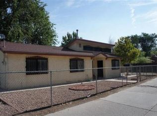 907 Cromwell Ave SW, Albuquerque, NM 87102