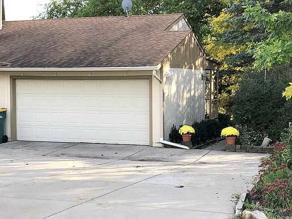 2nd image of 445 Lakota Ln Ste B