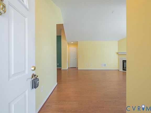 4th image of 2524 Wanstead Ct