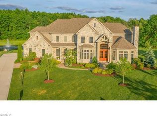 6515 Chestwick Ln, Hudson, OH 44236