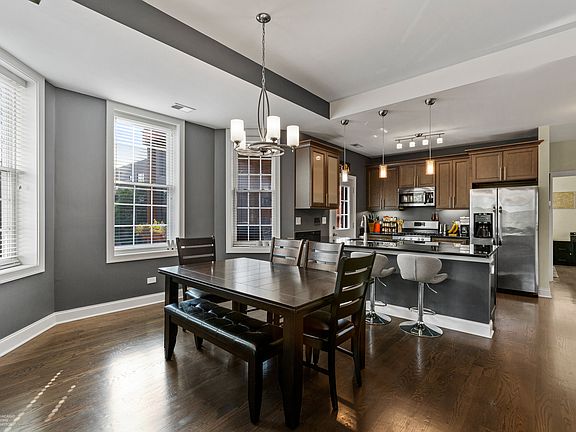 4th image of 3100 N Lawndale Ave #2
