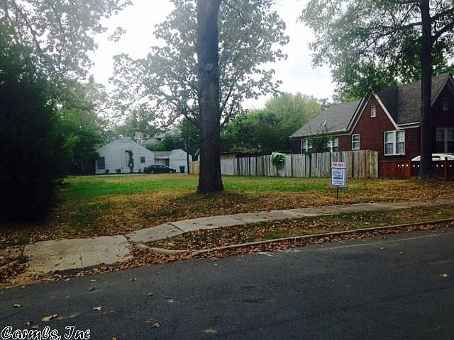 2nd image of 1010 N Spruce St