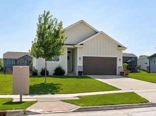 2845 SE Bluestem Dr, Waukee, IA 50263
