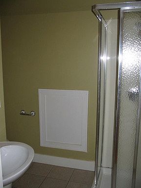 5th image of 228 N Locust Ave