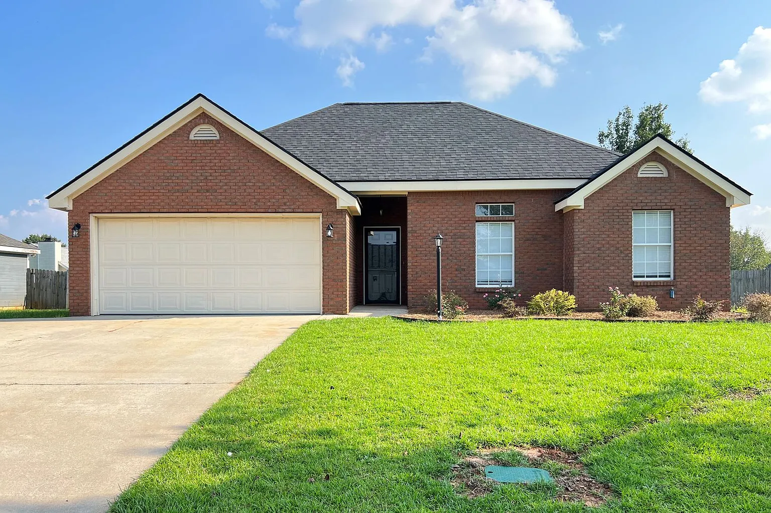 203 Bryson Way photo 1