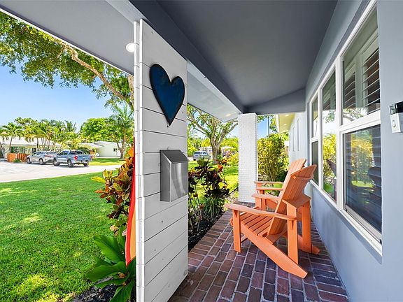 3rd image of 608 NW 25th St