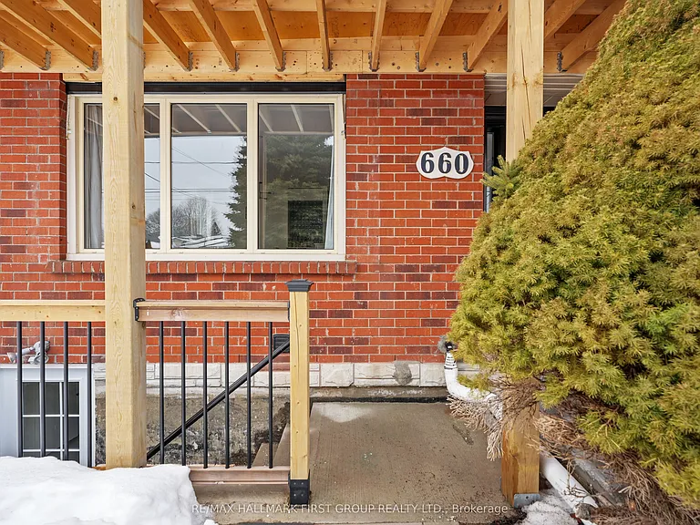 660 Mackechnie Cres #LOWER — Photo 3