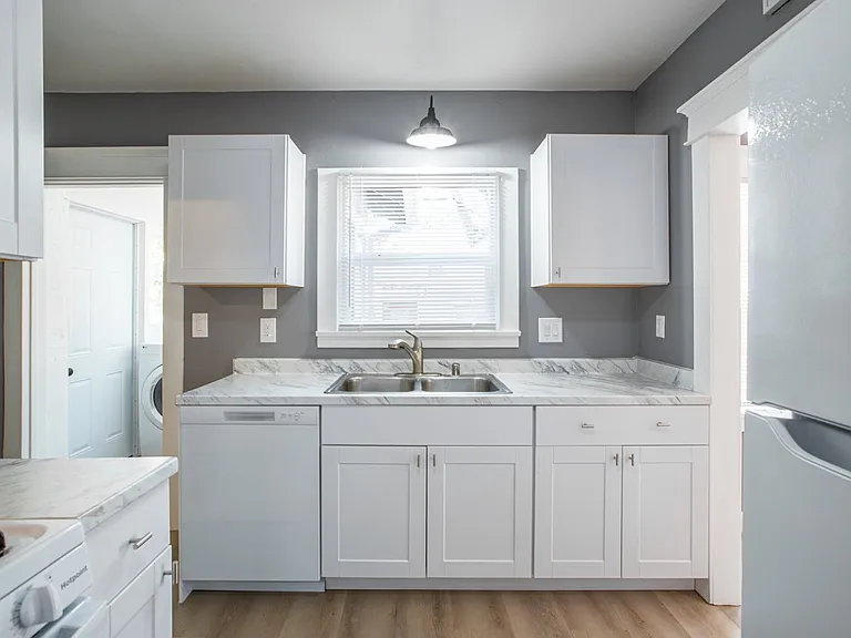 1170 Sonora Ave — Photo 19