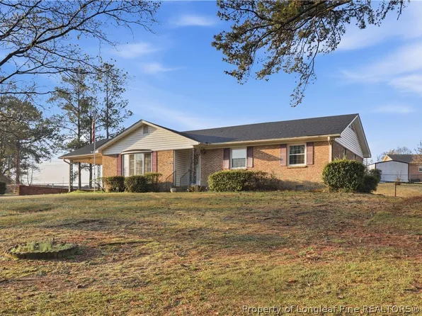 703 Roundtree Dr, Fayetteville, NC 28303